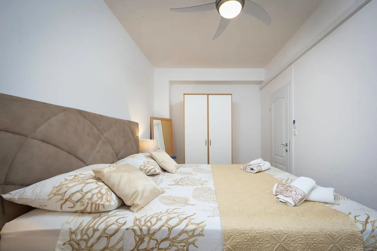 Apartman Klara Bacvice スプリト
