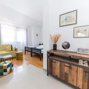 Sergio 2 Apartment